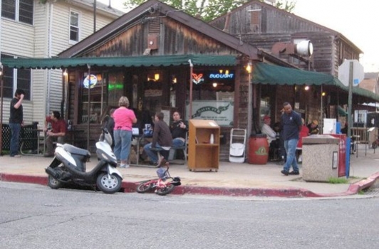 Davis' Pub @ Annapolis