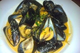 Red Curry PEI Mussels